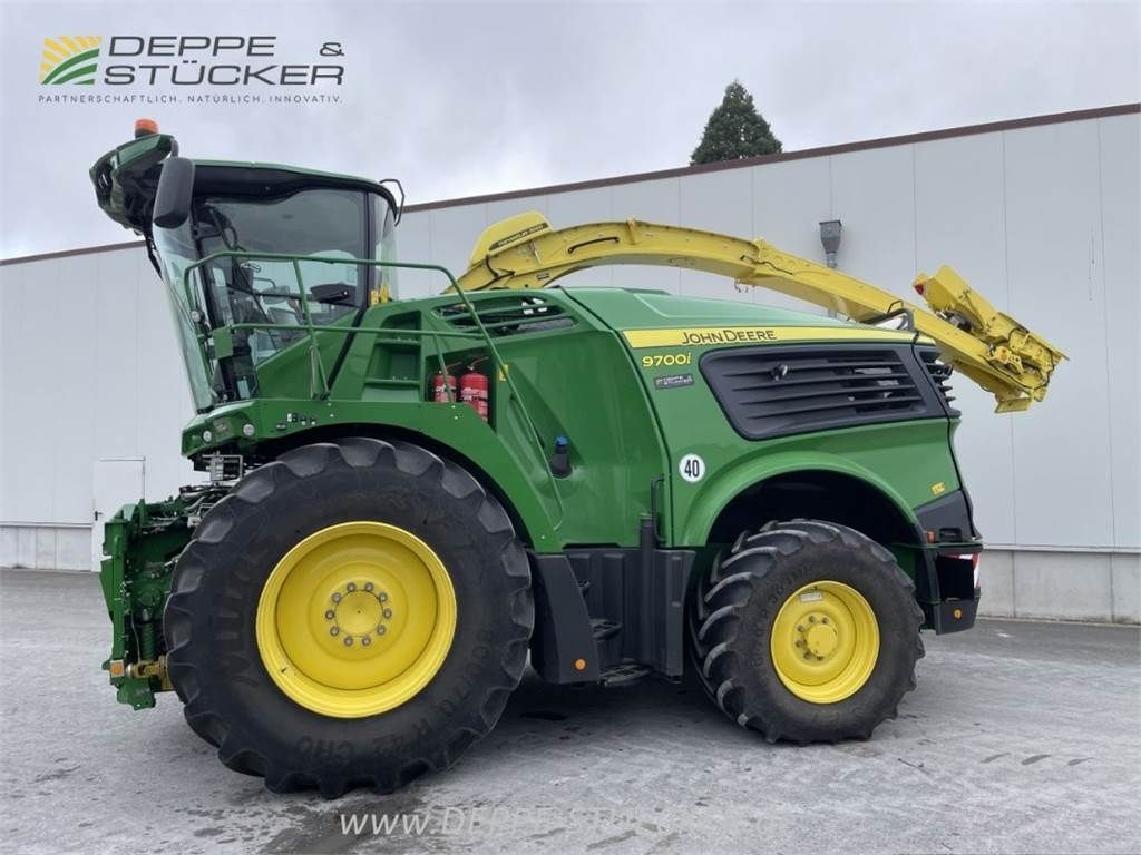E-FARM: John Deere 9700 - Ensileuse automotrice - id IAPFLMC - 299 000 € - Année: 2020 - Allemagne