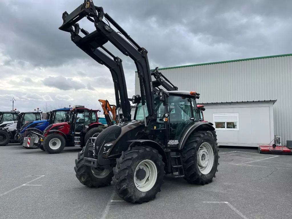Valtra A 105 Traktor