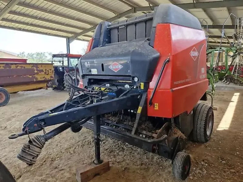 E-FARM: Kuhn VB 2160 - Ballenpresse - id BH83JXQ - 16.000 € - Baujahr: 2011 - Frankreich