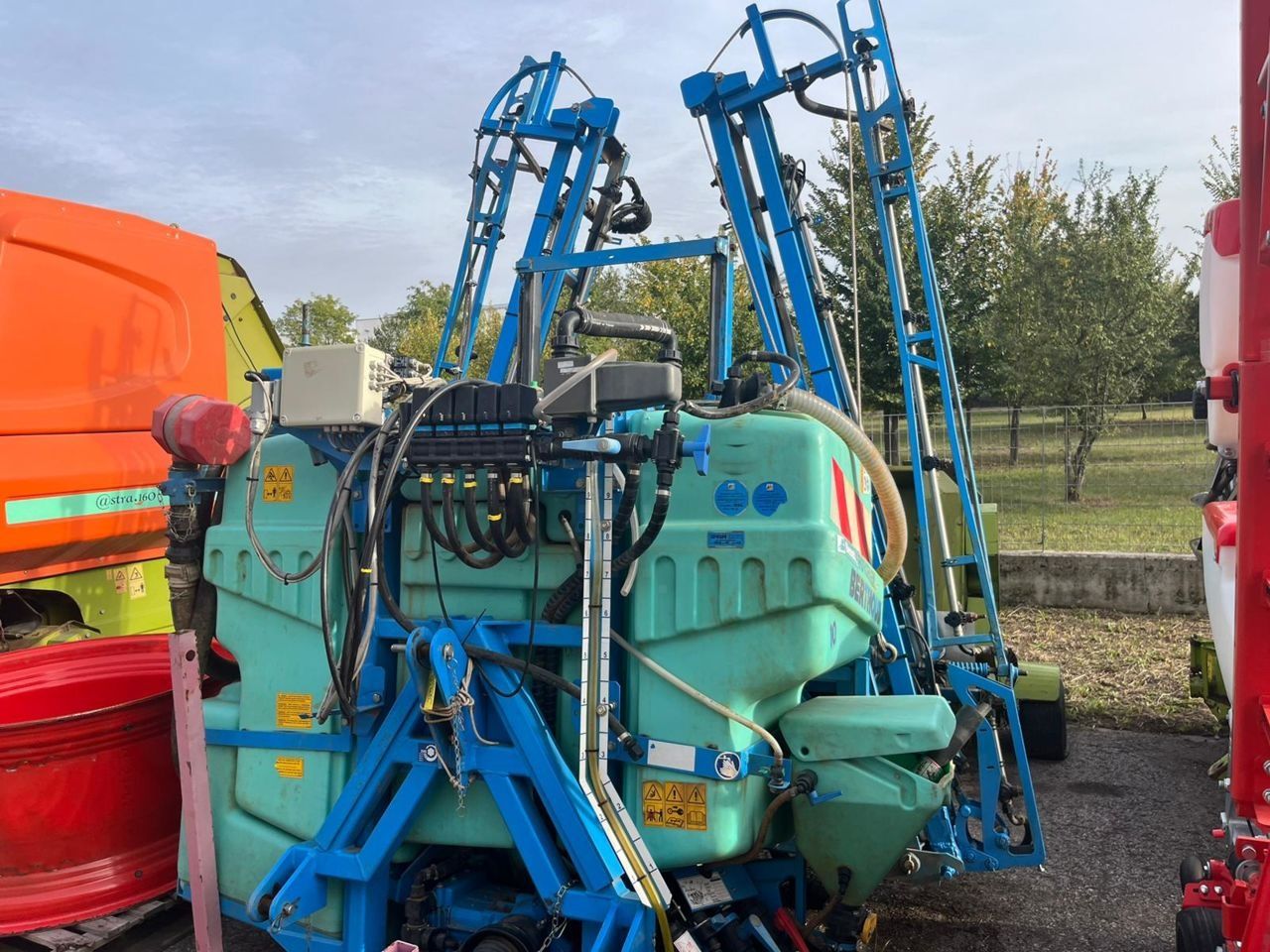 E-FARM: Berthoud Force 10 - Pulverizador - id 9PLPS6B - 9200 € - Año: 2016 - Italia