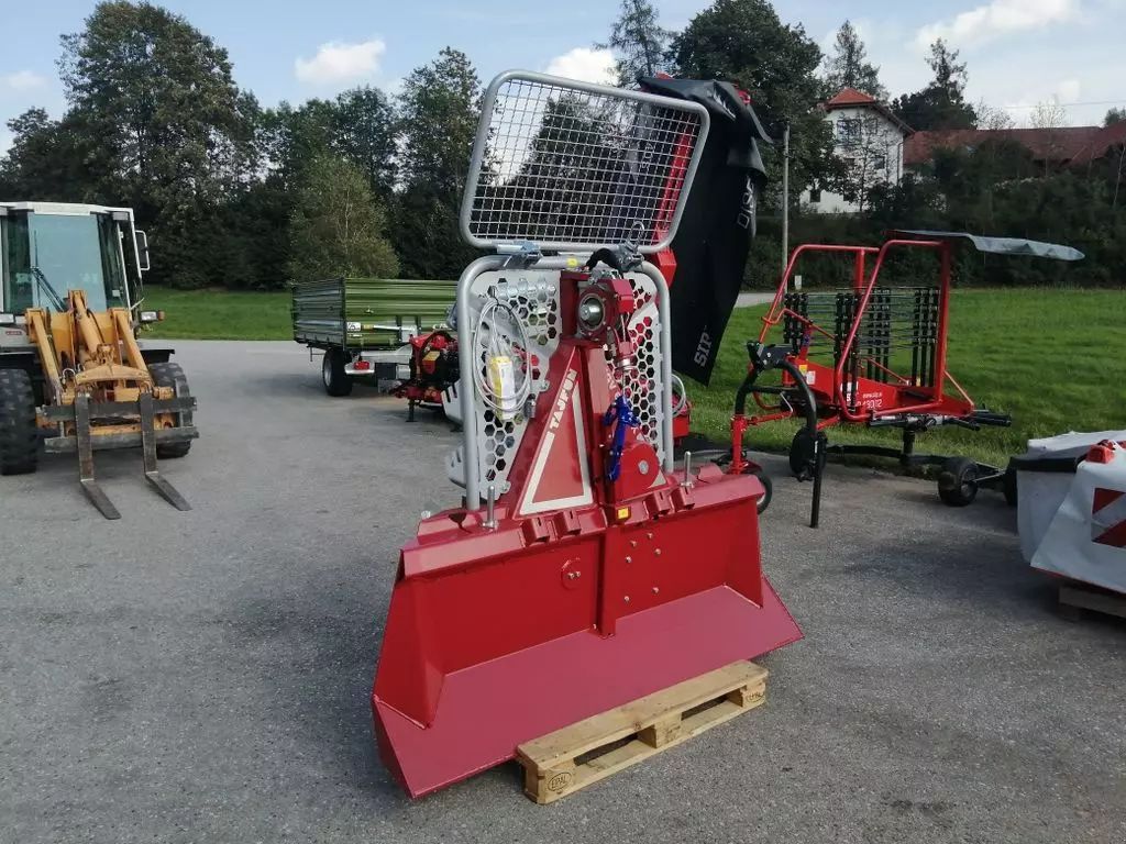 E-FARM: Tajfun egv 65 ahk sg 180 + axt funk - Forestry equipment - id RTZM3CD - €8,042 - Year of construction: 2025 - Austria