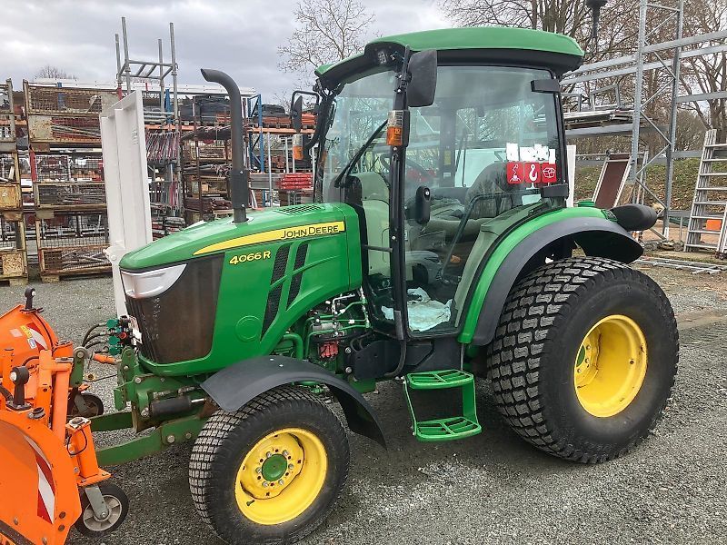 John Deere 4066 R Tracteur 34 999 €