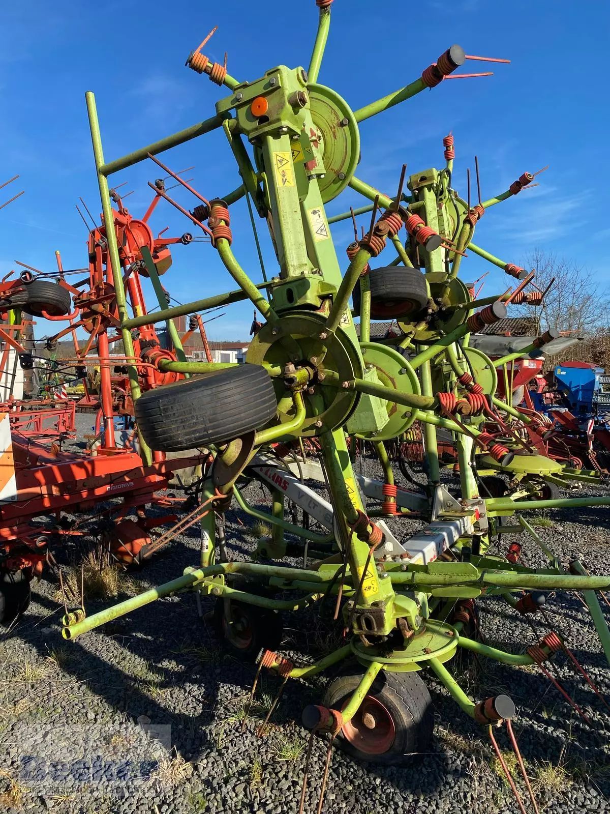 E-FARM: Claas Volto 870 - Tedder - id H3RTEIV - €5,798 - Year of construction: 2005 - Germany