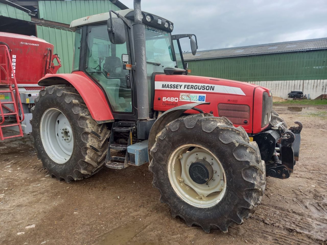 Massey Ferguson 6480 Traktor