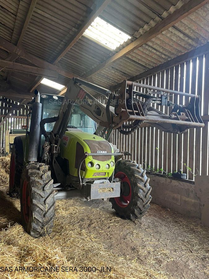 E-FARM: Claas Arion 410 - Tractor - id ZSNTBEZ - 28.000 EUR - Anul: 2012 - Citeste ore: 7.500,Muterea motorului: 100,Franța
