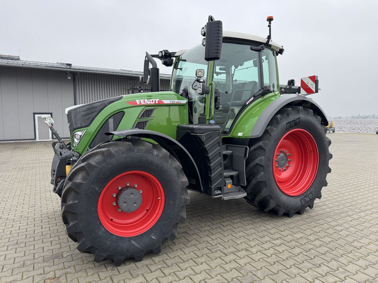 Fendt 720 Vario Profi Plus Trattore 146.000 €