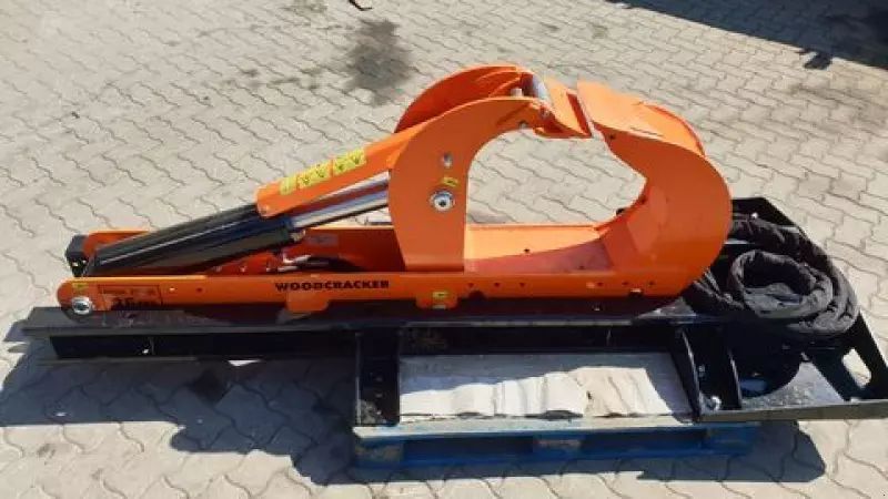 WesttecH woodcracker l700 inkl. standvorrichtung Saw and splitter €5,690