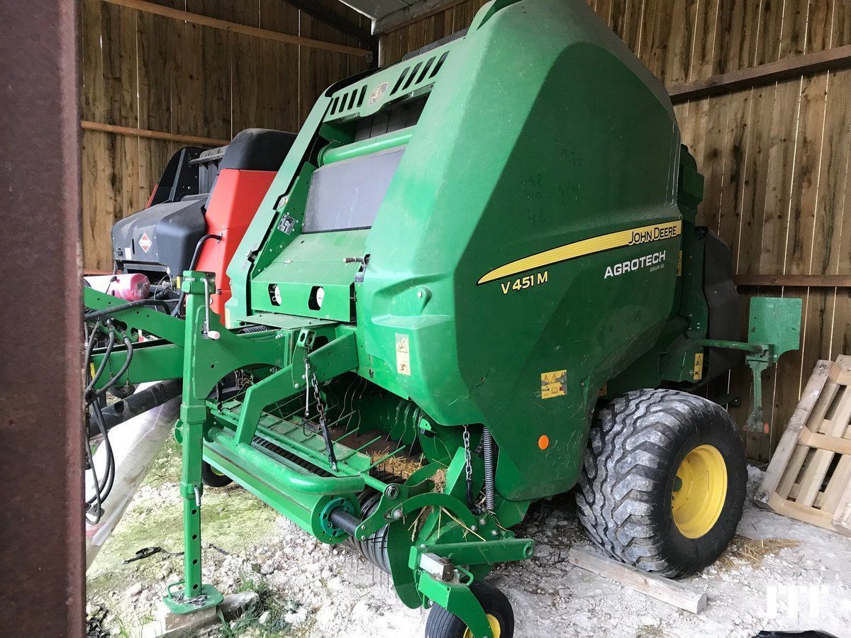 E-FARM: John Deere V451M - Baler - id APIXMUS - €22,000 - Year of construction: 2019 - Total number of bales produced: 25,600,France