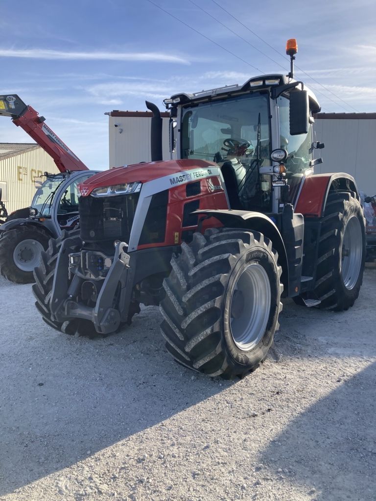 Massey Ferguson 8S.205 Tractor €140,000