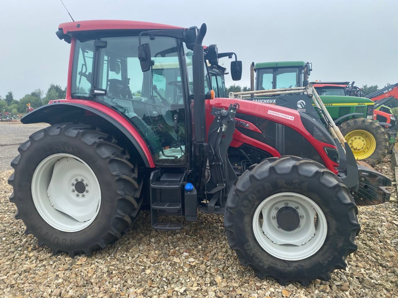 Valtra A 104 Tractor €62,500