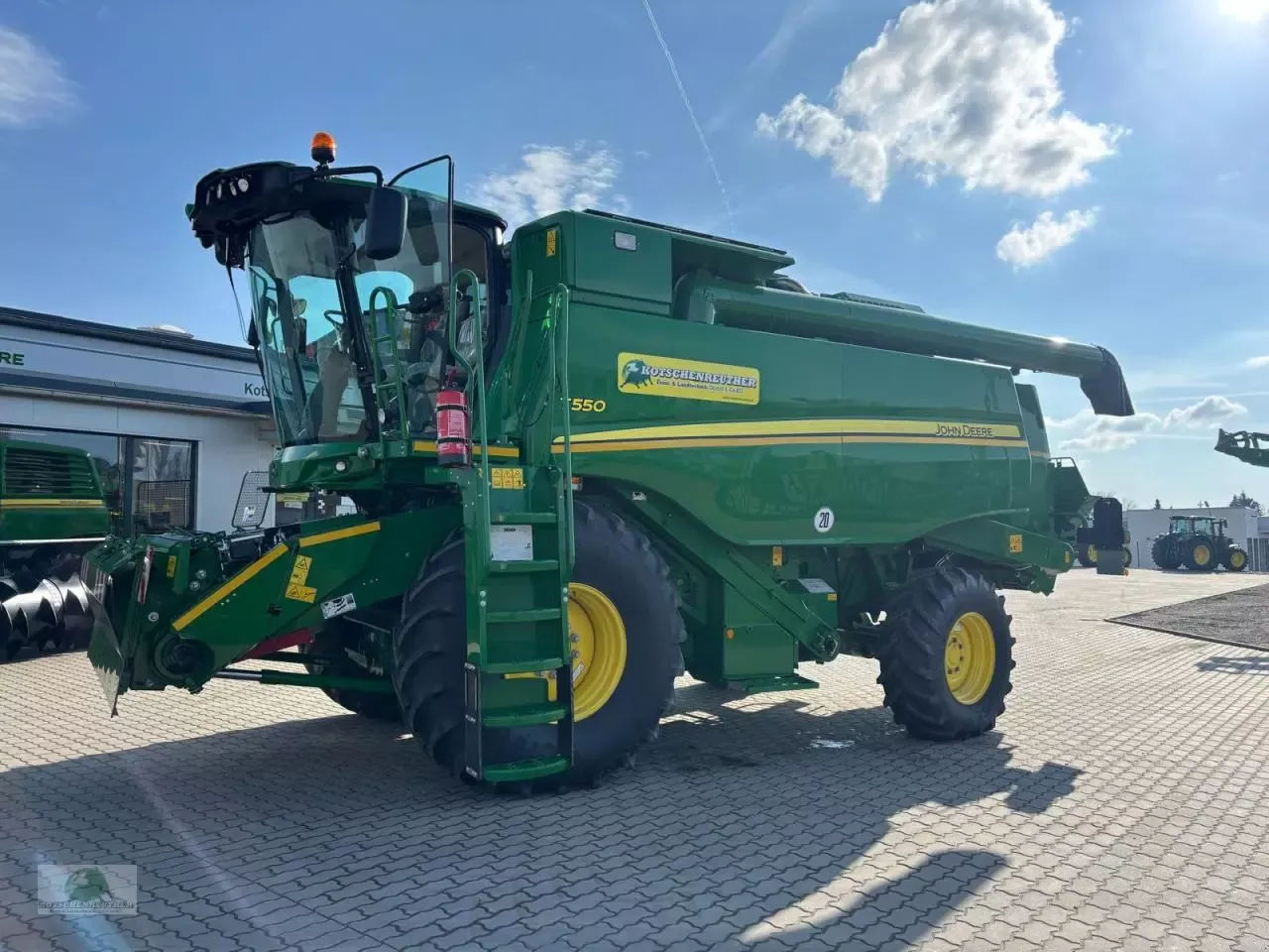 E-FARM: John Deere T550 - Moissoneuse-batteuse - id FDVA6JH - 249 000 € - Année: 2023 - Lecture du nombre d'heure: 7,Puissance du moteur (chevaux): 305,Allemagne