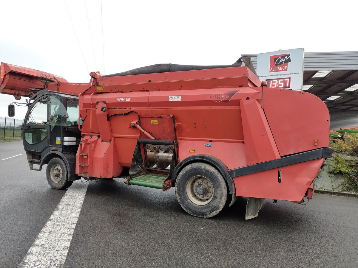E-FARM: Kuhn sph 18 - Mixer feeder - id CCGDVWV - €17,900 - Year of construction: 2011 - France
