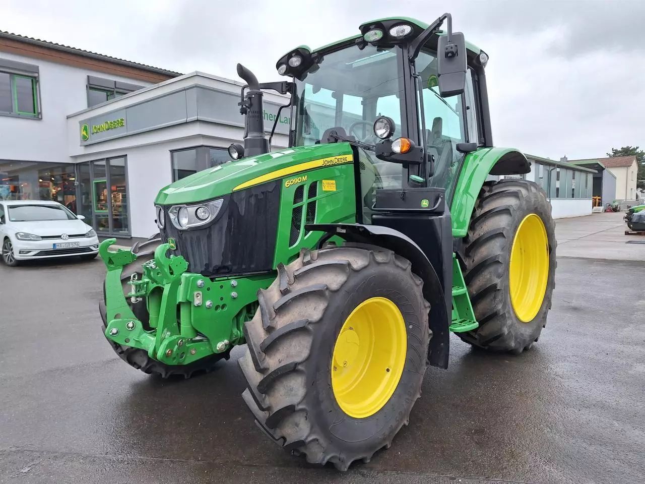 John Deere 6090 M Tractor €78,900