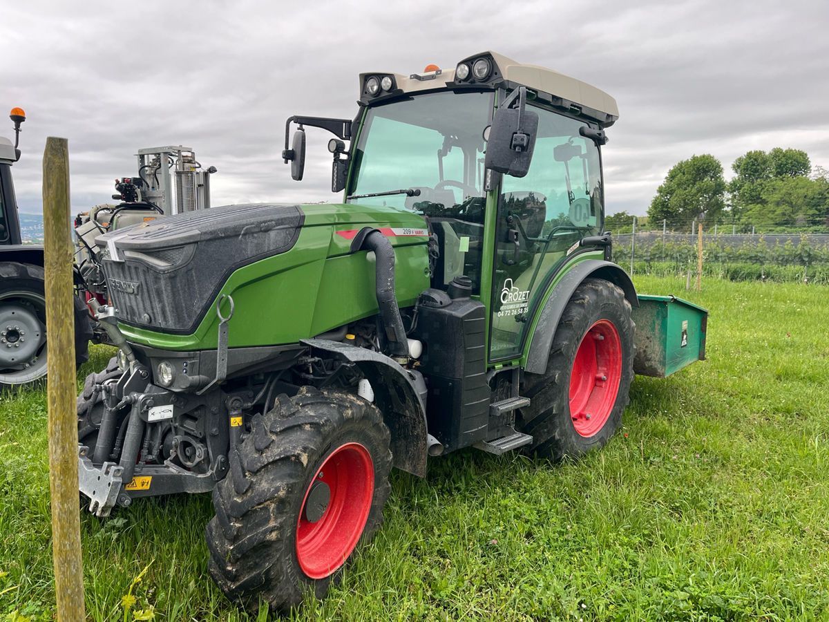 E-FARM: Fendt 209 F - Tracteur - id BG4RG31 - 85 000 € - Année: 2022 - Puissance du moteur (chevaux): 90,France