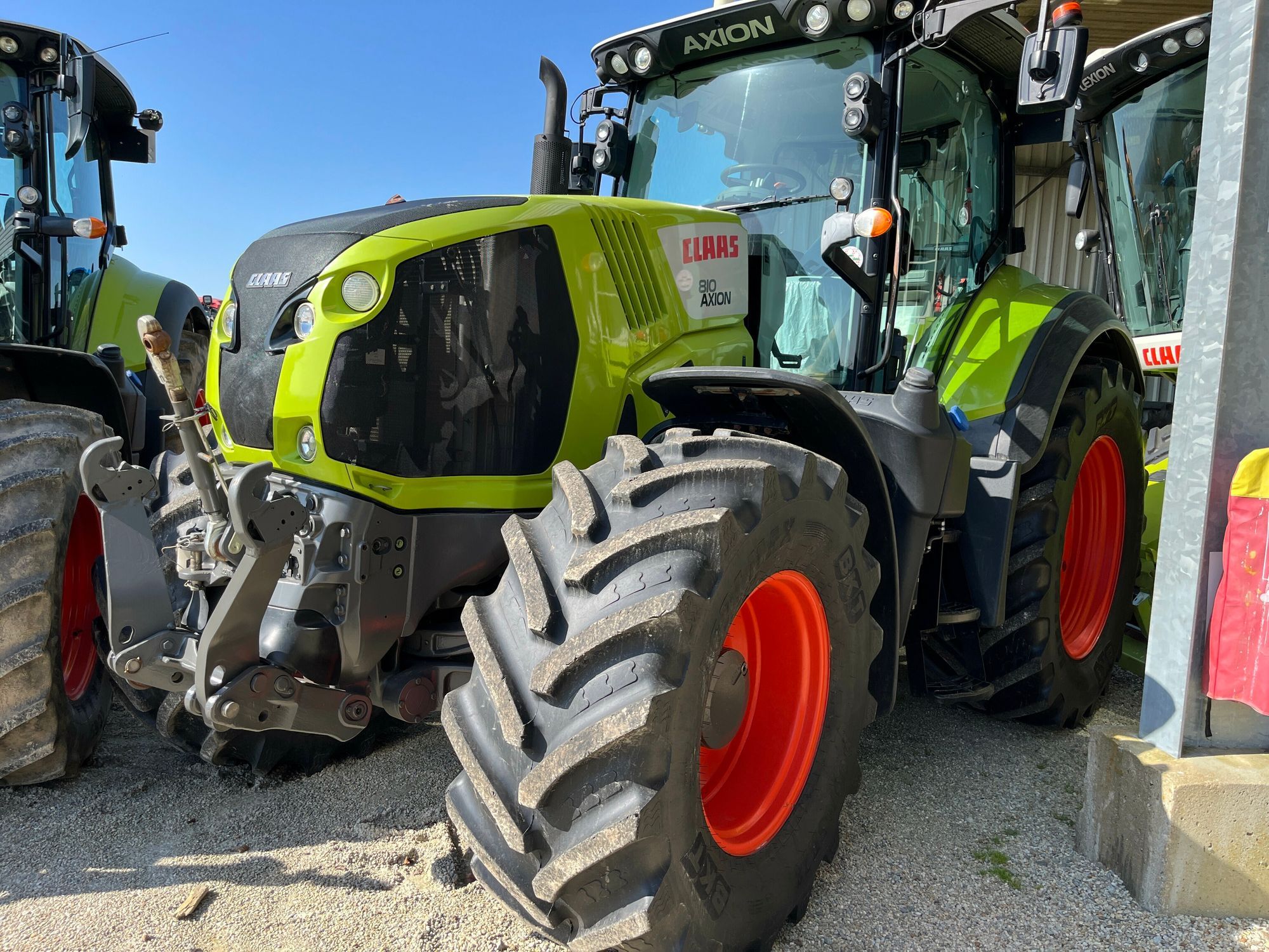 E-FARM: Claas Axion 810 CMATIC - Tractor - id AZUQELE - 85.000 EUR - Anul: 2016 - Citeste ore: 5.700,Franța