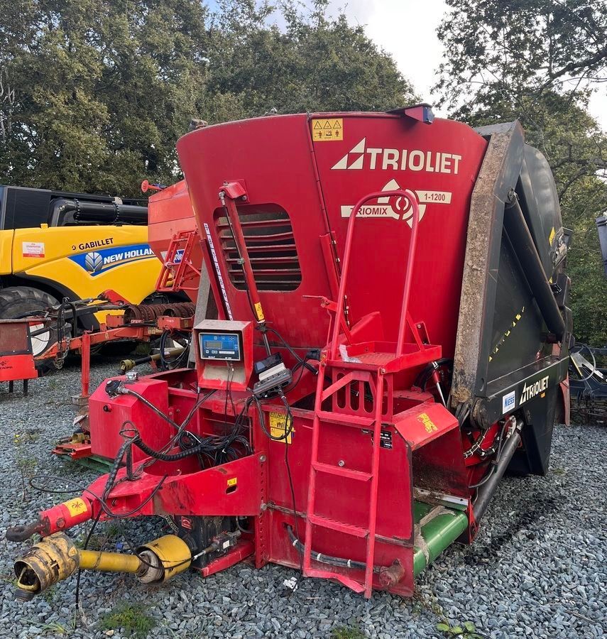 E-FARM: TRIOLIET triomix 12 - Mixer feeder - id J8KXRFY - €7,900 - Year of construction: 2009 - France