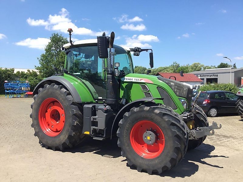 E-FARM: Fendt 722 Vario ProfiPlus - Traktor - id WDPXBCL - 135.000 € - Baujahr: 2017 - Abgelesene Motorstunden: 4.605,Motorleistung (PS): 220,Deutschland