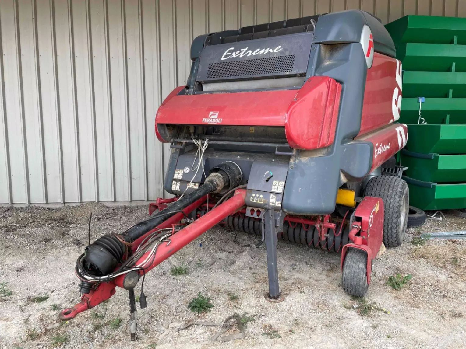 E-FARM: Feraboli presse à balles rondes extreme 265 feraboli - Balownica - id JMKESGA - 11 800 € - Rok produkcji: 2005 - Francja