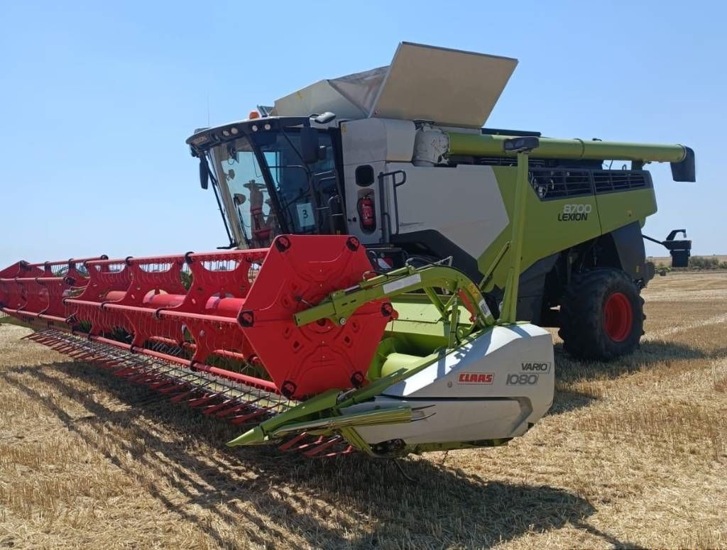 E-FARM: Claas Lexion 8700 - Combine harvester - id BN95CYJ - €340,000 - Year of construction: 2022 - Engine hours: 800,Engine power (HP): 585,Lithuania
