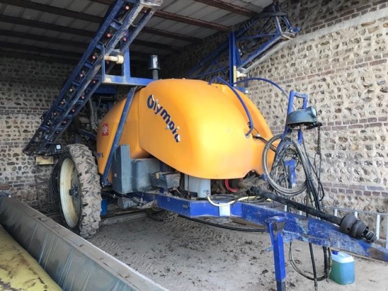 Caruelle olympia2500l sprayers €11,500