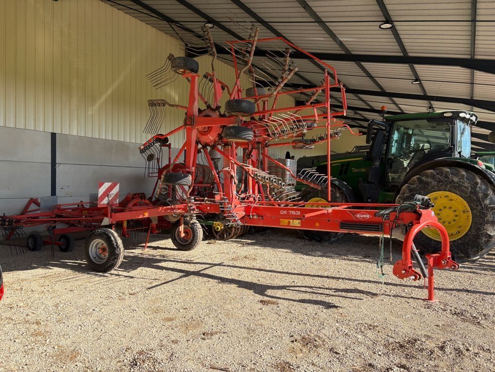 Kuhn GA 7501 Karuzelowy przetrząsacz do siana 11 000 €