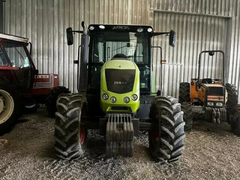E-FARM: Claas Arion 410 - Traktor - id KWVEGVY - 29 000 € - Rok produkcji: 2010 - Moc silnika: 90,Francja