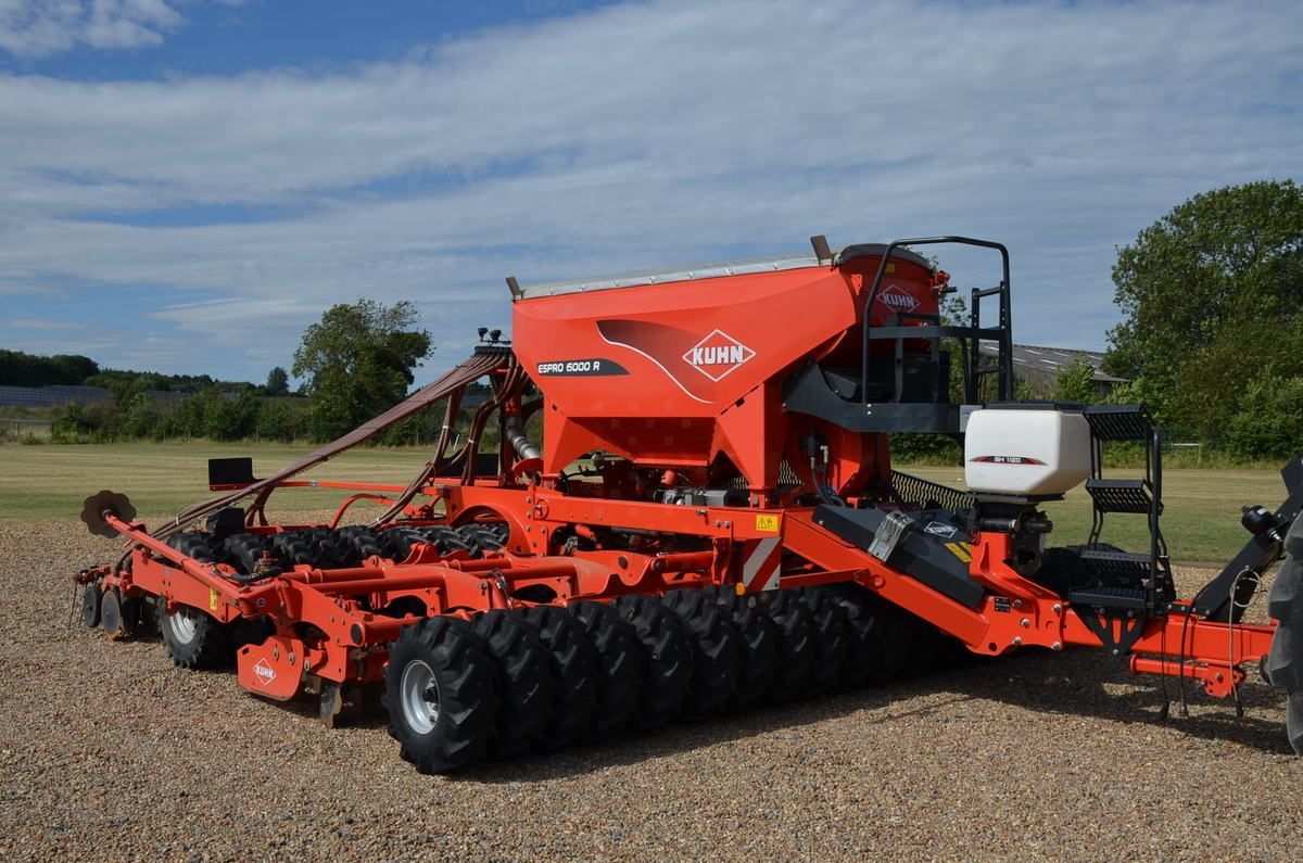 E-FARM: Kuhn Espro 6000 R - Direktsaatmaschine - id HPBJGUX - 53.542 € - Baujahr: 2017 - Vereinigtes Königreich