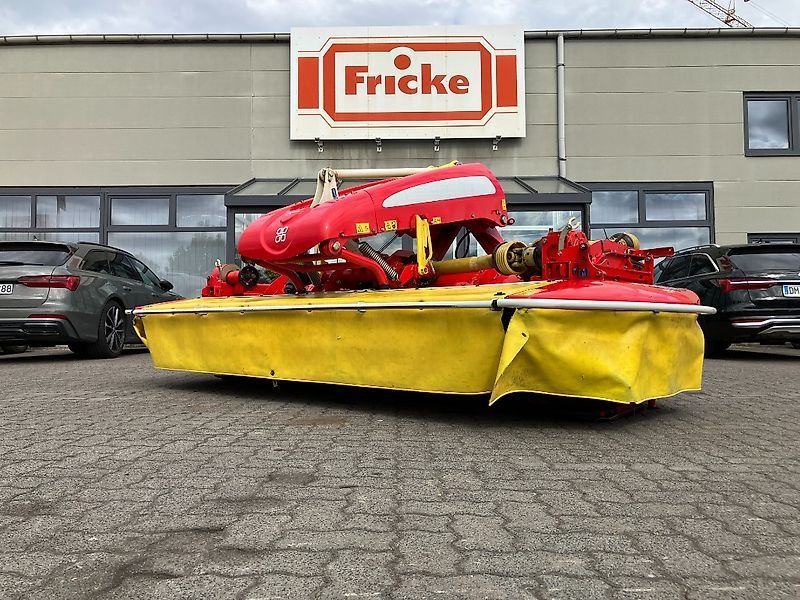E-FARM: pöttinger novacat x8 ed + novacat alpha-motion ed 301 - Faucheuse - id UFBXBZL - 17 995 € - Année: 2015 - Allemagne