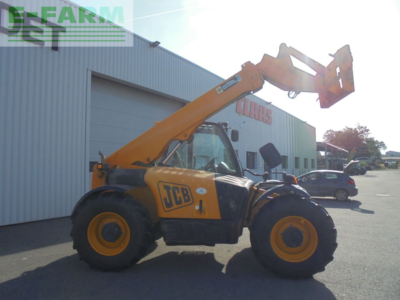E-FARM: JCB 536-60 AGRI Super - Chargeur télescopique  - id 9WNRTQV - 45 000 € - Année: 2009 - Lecture du nombre d'heure: 5 432,France