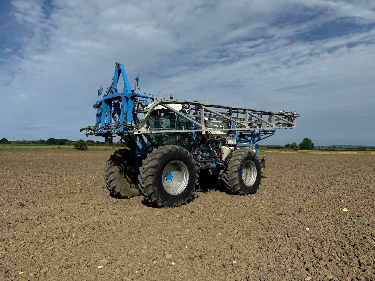 E-FARM: Matrot m44d 36m self propelled sprayer - Pulverizador - id G8K5C6H - 16.436 € - Año: 1997 - Horas: 5053,Reino Unido