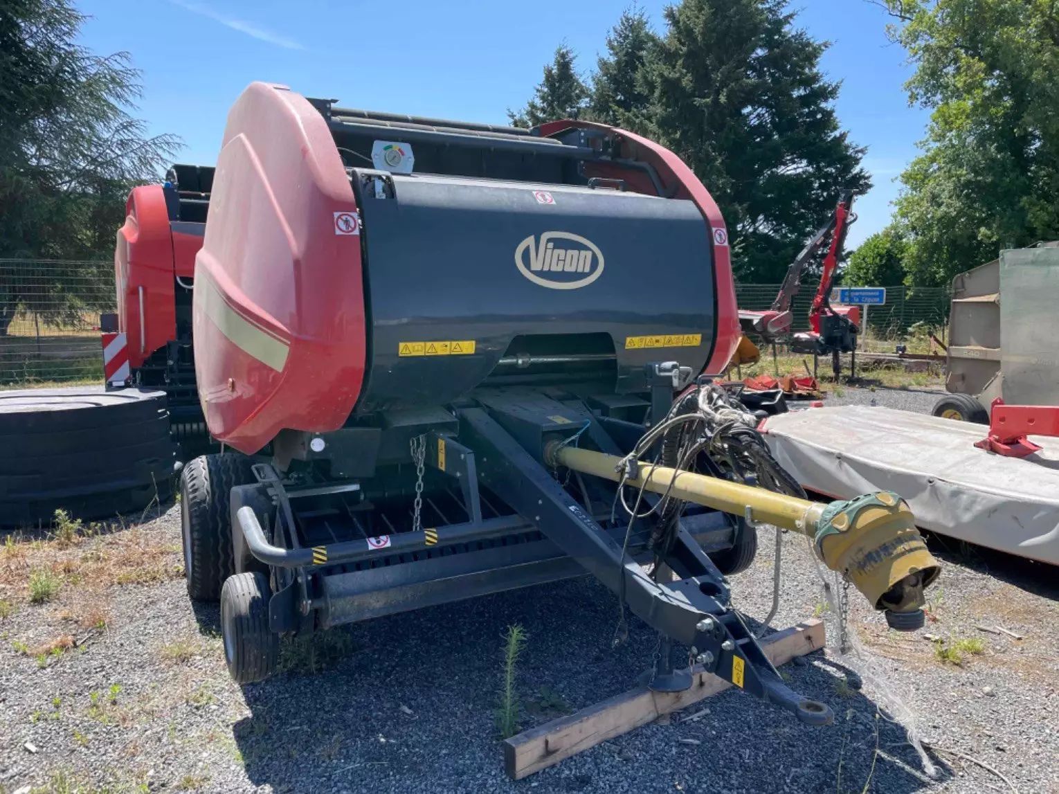 E-FARM: Vicon RV 4116 - Baler - id BLPEYTD - €14,000 - Year of construction: 2014 - France