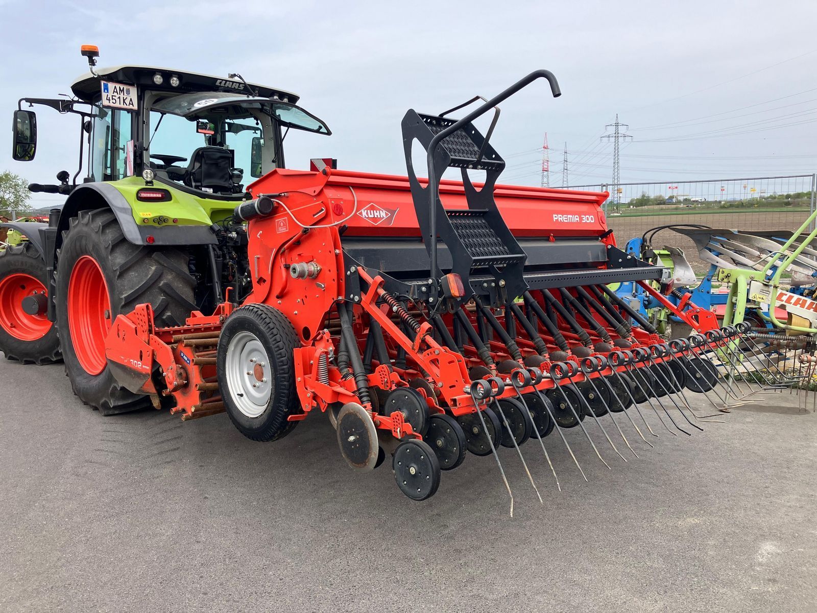 E-FARM: Kuhn hrb 302 + premia 300 - Semoir - id ULGDKKH - 16 726 € - Année: 2009 - Autriche