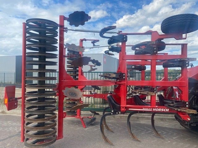 HORSCH Terrano 5 FX Cultivateur 33 500 €