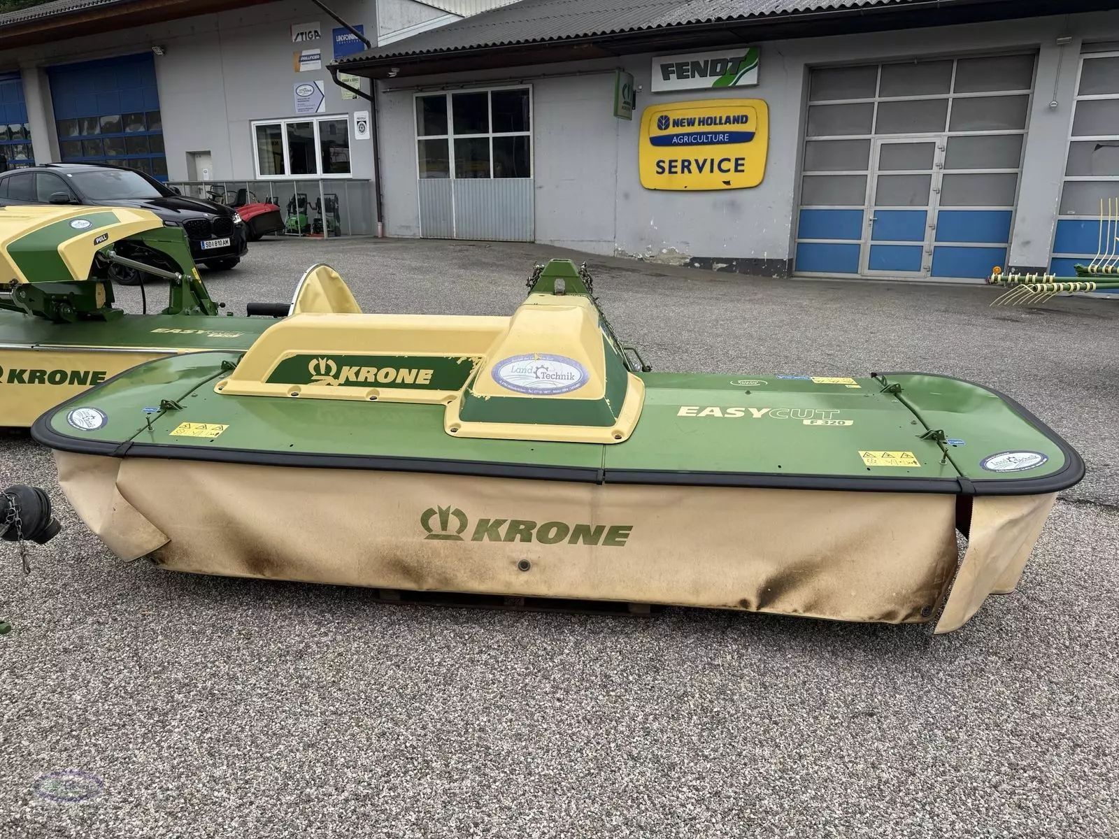 E-FARM: Krone easy - cut f 320 - Mower - id VNHDI2F - €9,726 - Year of construction: 2016 - Austria