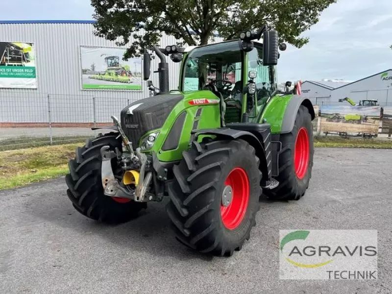 E-FARM: Fendt 724 Vario ProfiPlus - Traktor - id ZUZIAVW - 202 000 € - Rok produkcji: 2023 - Motogodziny: 919,Moc silnika: 237,Niemcy