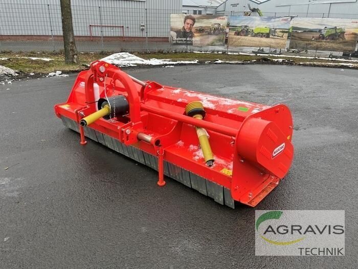 Maschio tornado 310 Equipos para la cría de animales 7900 €