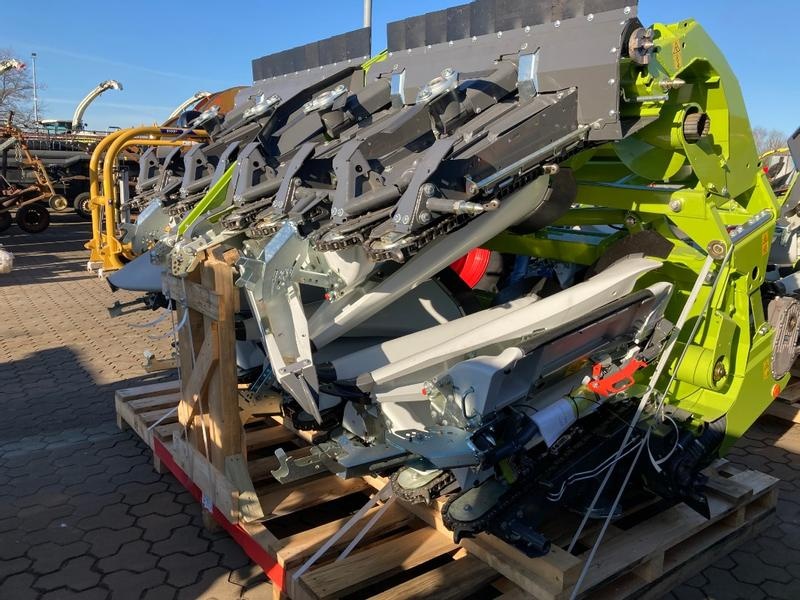 Claas Corio 875 FC header €79,000