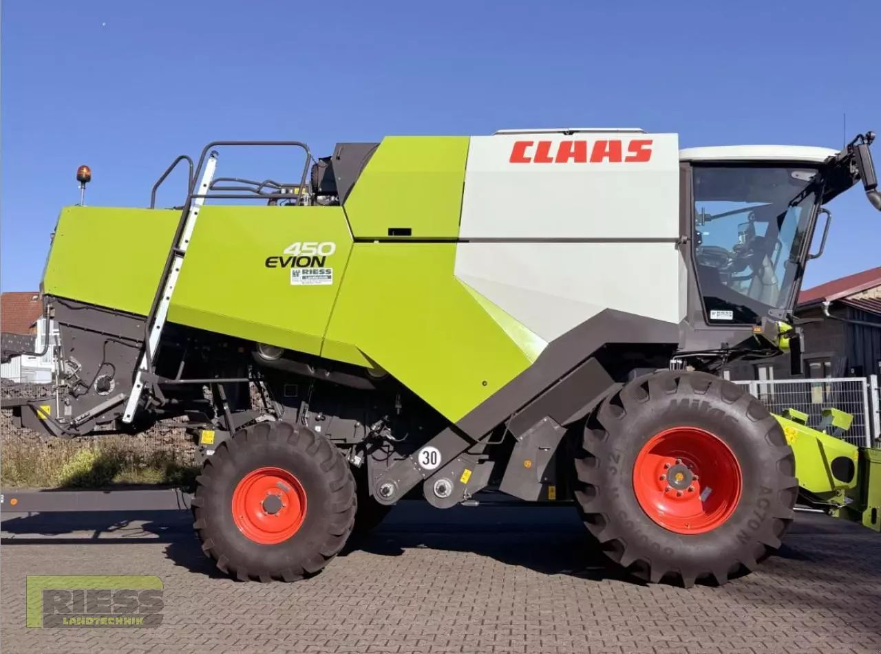 Claas Vario 560 Žitni kombajn 197.400 €