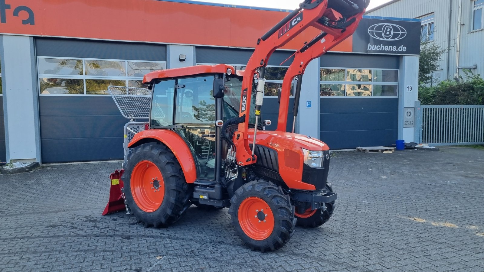 Kubota L1-22 tractor €35,500