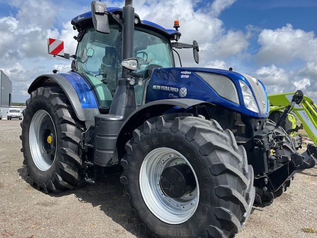 E-FARM: New Holland T7.300 - Traktor - id VGCXK1I - 159 500 € - Rok produkcji: 2023 - Motogodziny: 1550,Moc silnika: 285,Francja