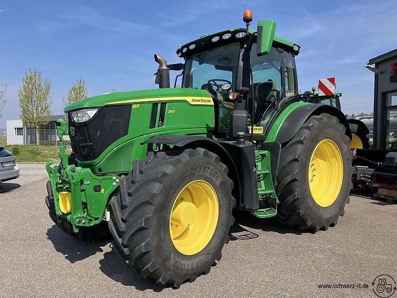 John Deere 6R 250 Traktor 155.000 €