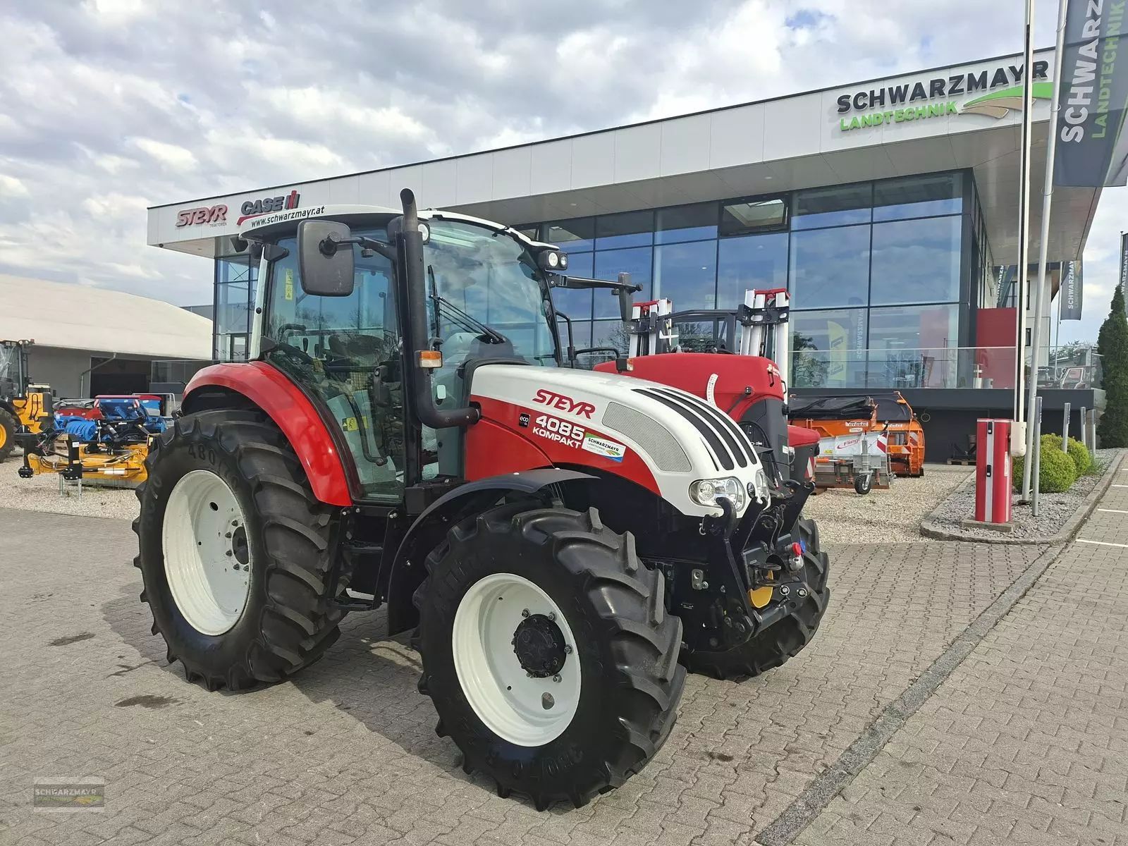Steyr Kompakt 4085 Komfort Traktor 55 664 €