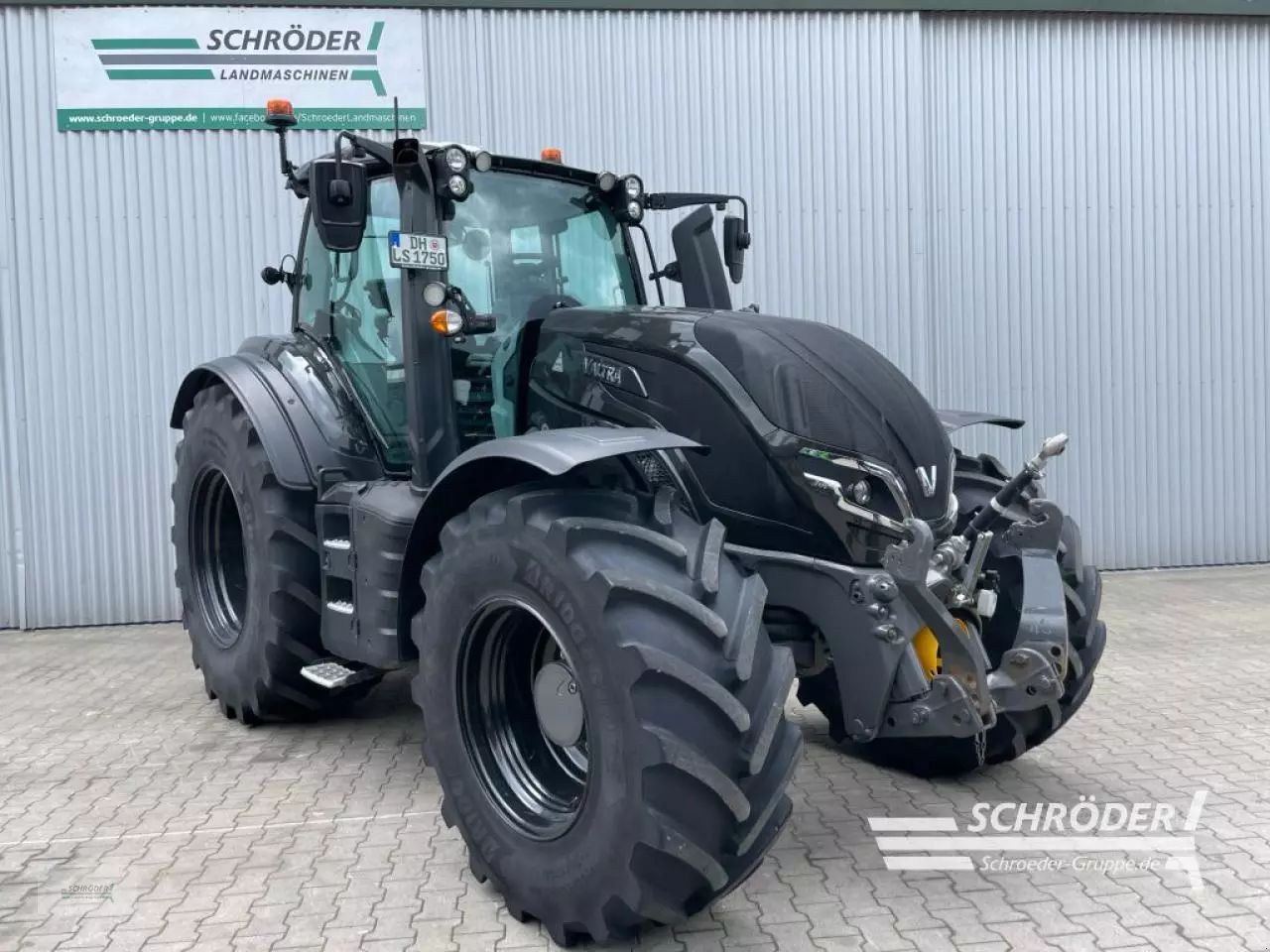 Valtra T 175 ED Tractor €127,500