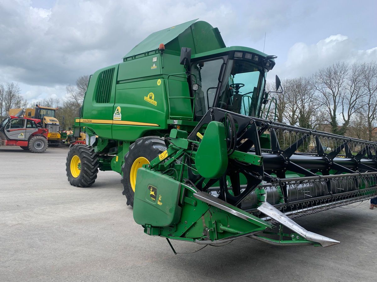 E-FARM: John Deere 9780 CTS HM - Combine harvester - id G8XCU7K - €55,000 - Year of construction: 2001 - Engine hours: 5,200,France