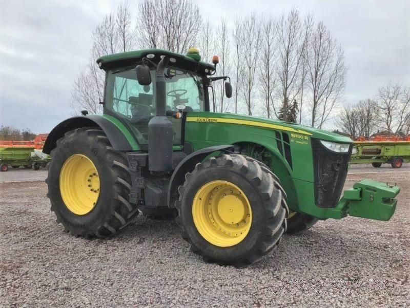 E-FARM: John Deere 8320 R - Tractor - id JDLBPXU - €113,000 - Year of construction: 2014 - Engine hours: 7,641,Engine power (HP): 315,Germany