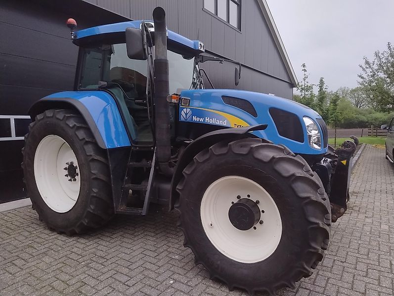 New Holland TVT 155 Traktor 34.500 €