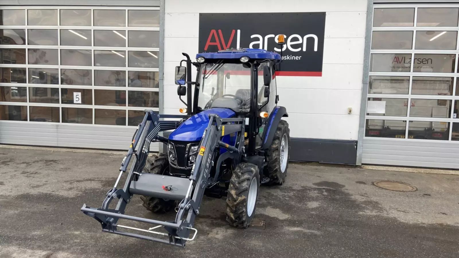 LOVOL m504 med frontlæsser og 60 mdr. garanti Tractor 26.253 €