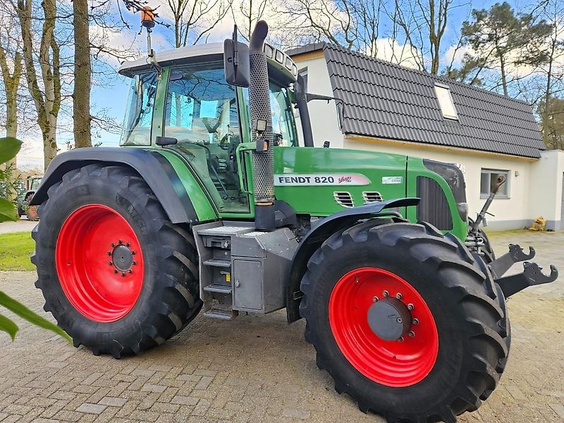 Fendt 820 Vario tractor 59 500 €