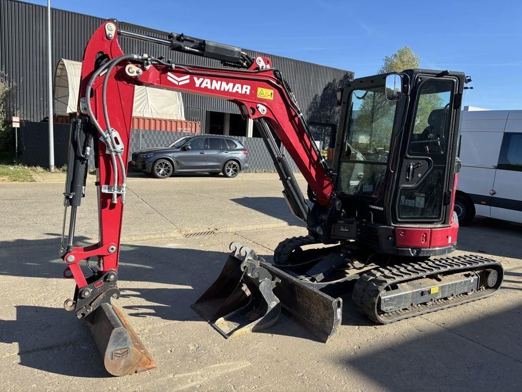 Yanmar ViO38-6 Mini excavadora  44.000 €