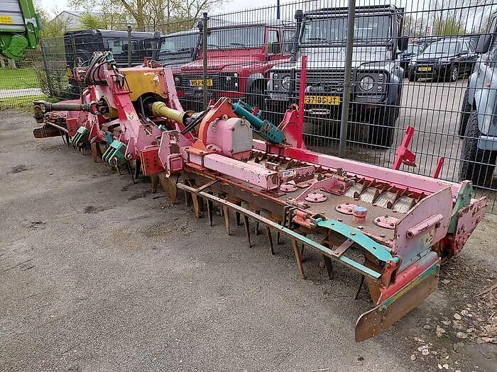 Kverneland ng 6000 fold Pług 7500 €
